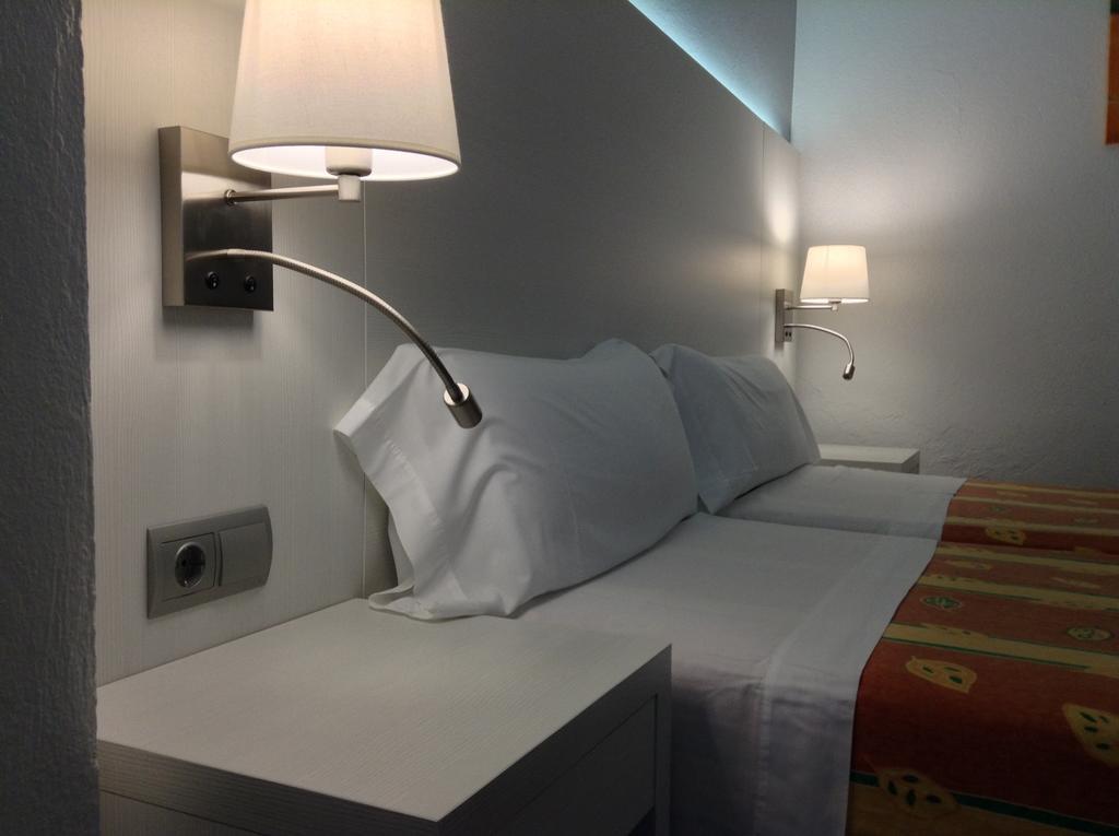 Hostal Pitiusa مدينة إيبيزا المظهر الخارجي الصورة